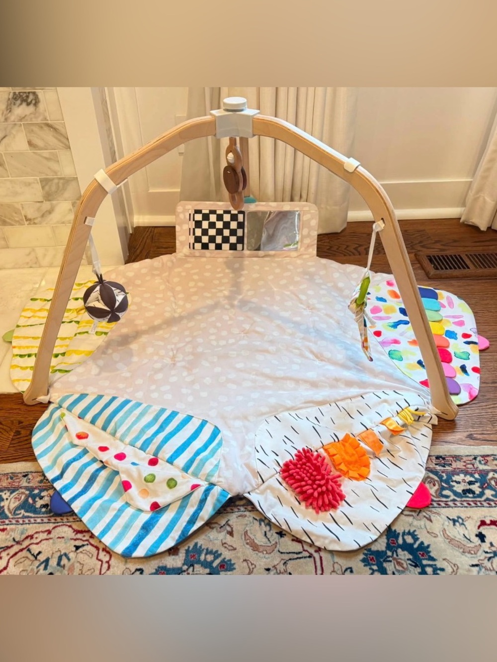 Lovevery Baby Play Gym with Multi-Color Activity Mat